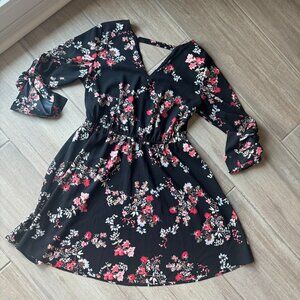 Loft Petite Black Floral Flowy Long Sleeve Dress Size M